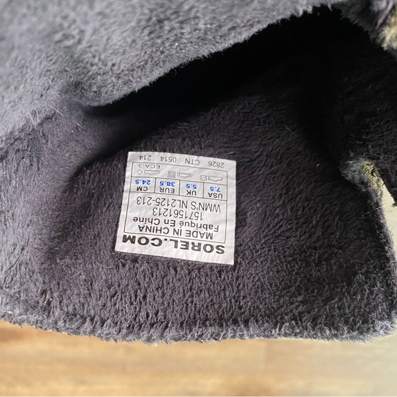 Sorel boots - Picture 5 of 10